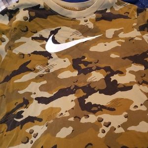 Boys Nike shirt. 1